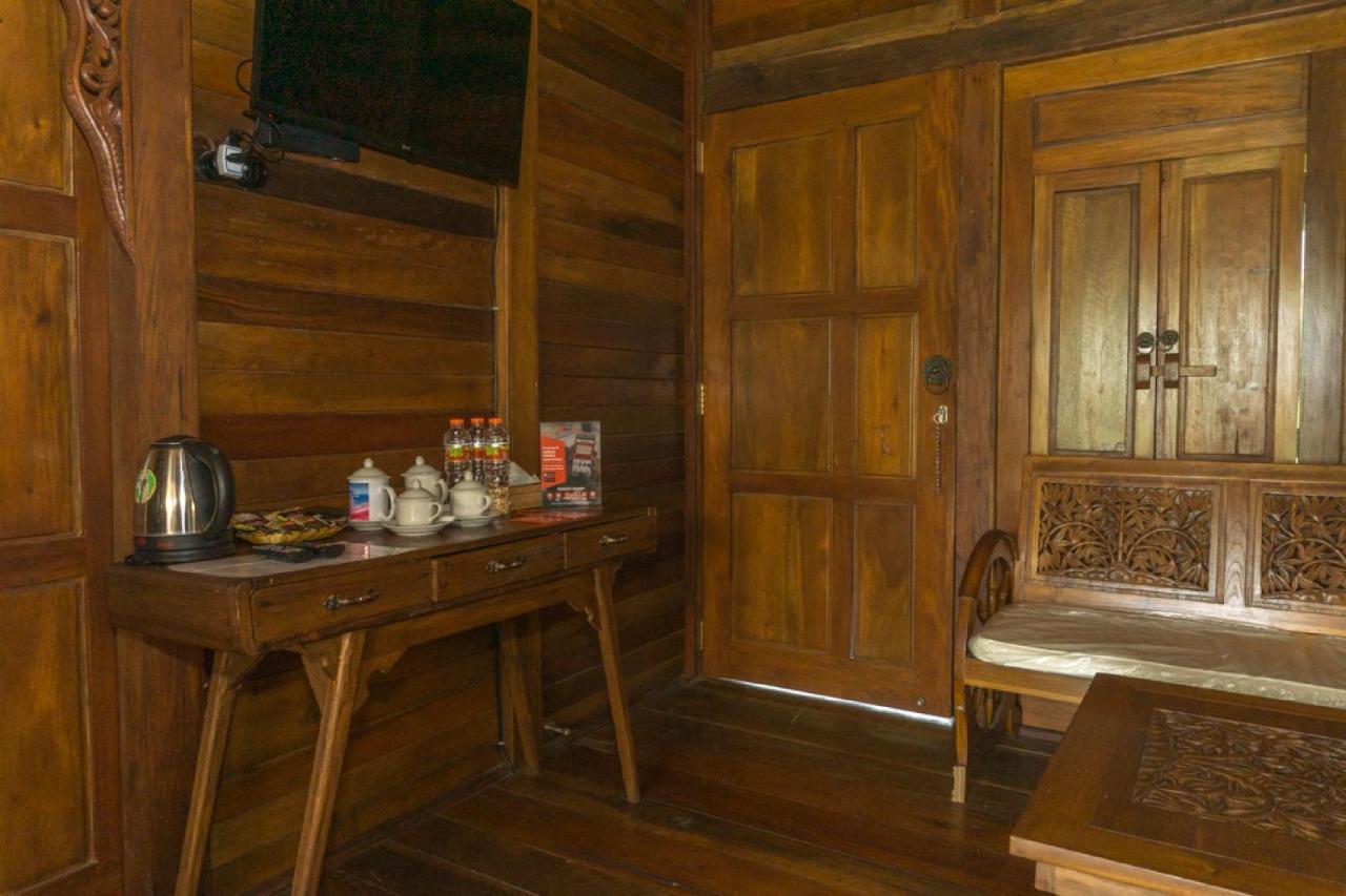 Reddoorz @ Tambolaka Sumba Hotel Lokokaki Buitenkant foto