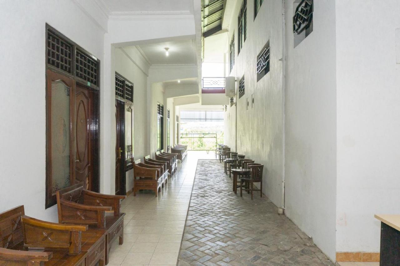 Reddoorz @ Tambolaka Sumba Hotel Lokokaki Buitenkant foto